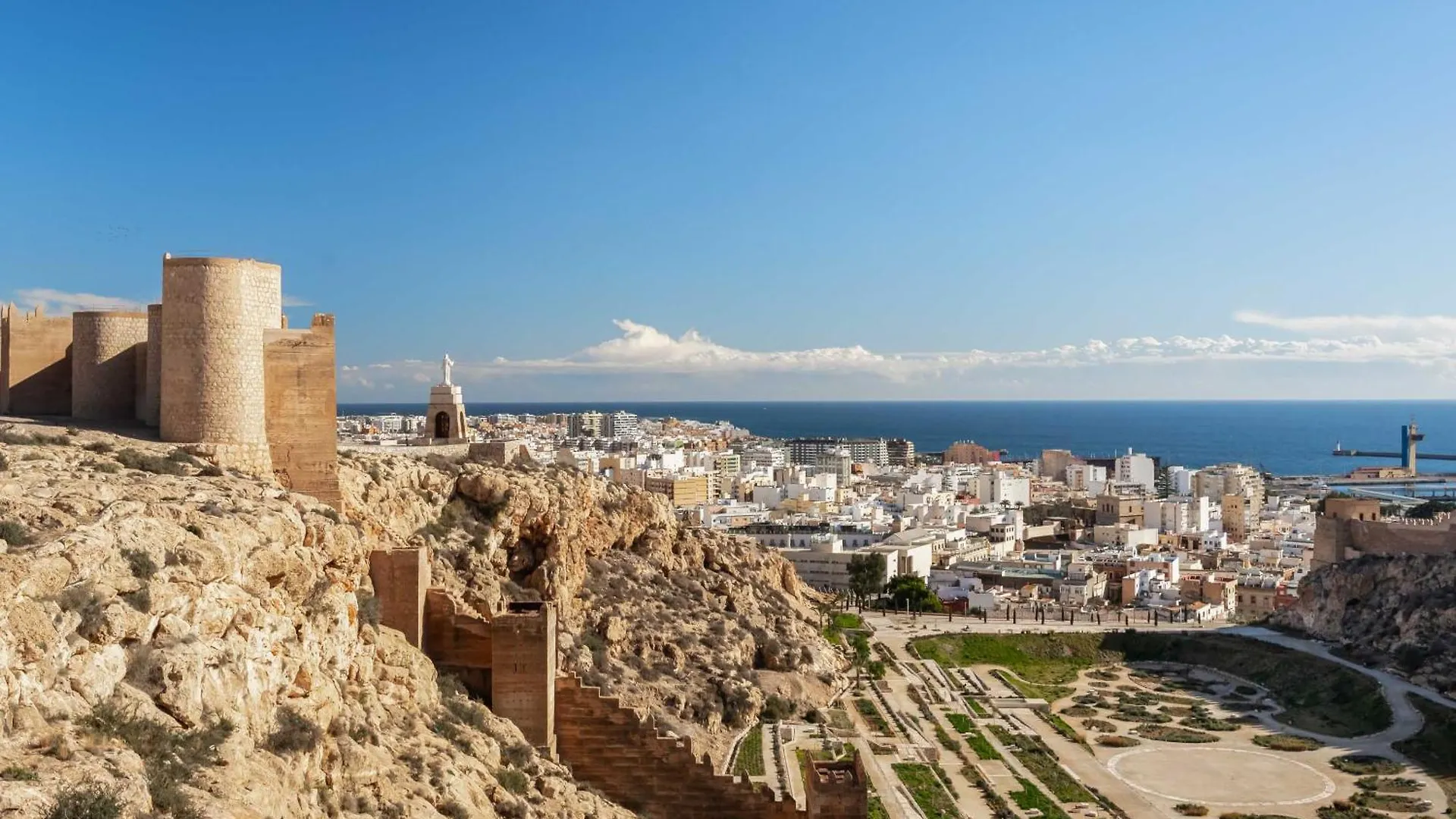 Limehome Almeria Hernan Cortes Apartment
