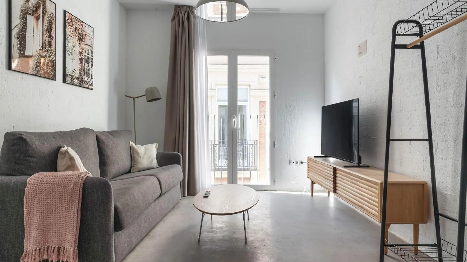 Limehome Almeria Hernan Cortes Apartment
