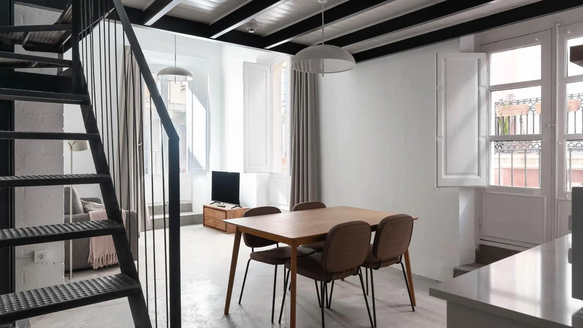 Apartment Limehome Almeria Hernan Cortes