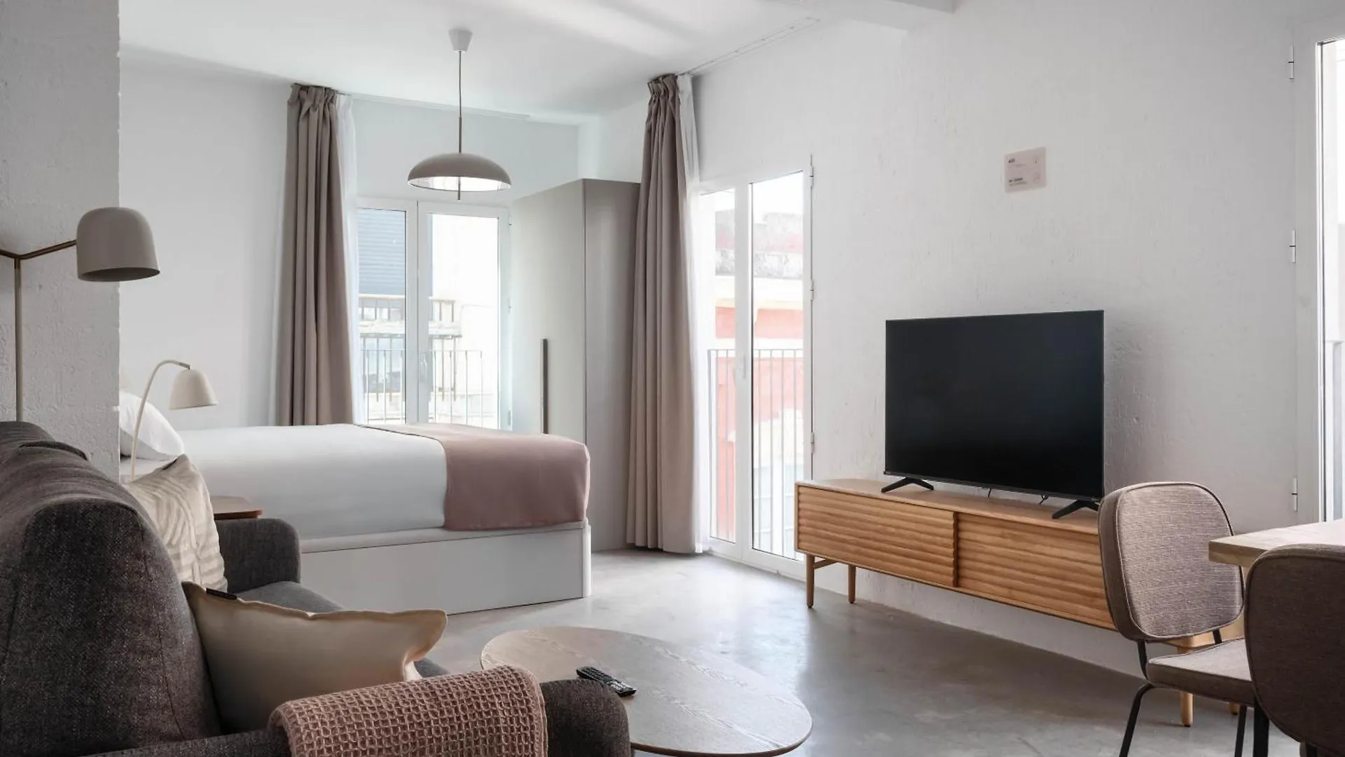 Limehome Almeria Hernan Cortes Apartment